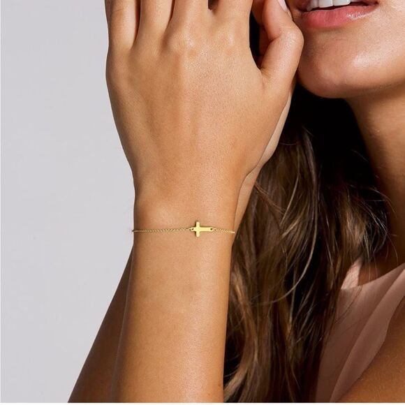 Gold 18k Gold Plated Cross Chain Bracelet - Picture 2 of 3